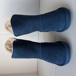 BearPaw Boots Size 6